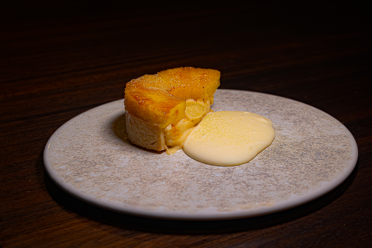Azorean pineapple and São Jorge cheese